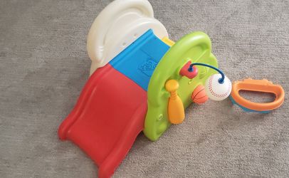Step2 Sports-Tastic Activity Center Playset clean