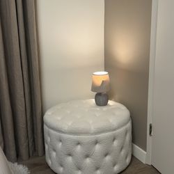 Round storage ottoman
