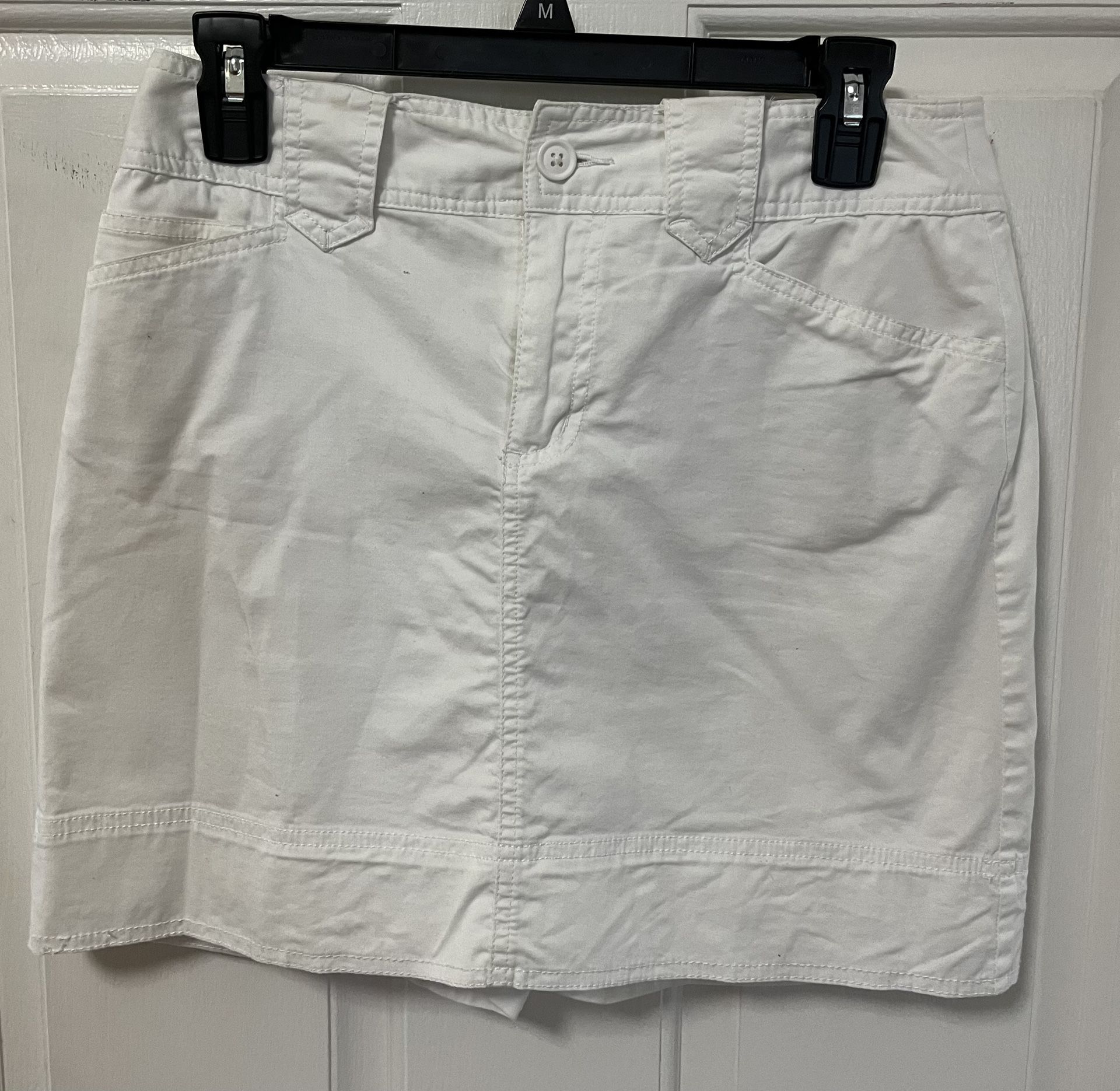 White Skirt Size 4 St. John’s Bay