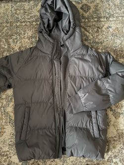 Grey puffer jacket