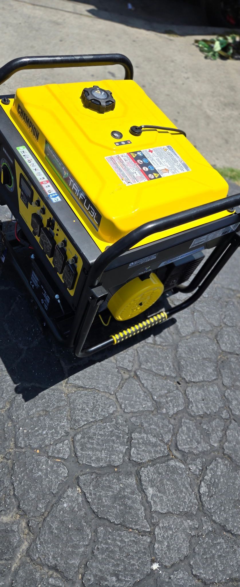 Champion Power Equipment 11,500/9,200-Watt Electric Start Gasoline, Propane and Natural Gas Tri-Fuel Portable Generator with CO Shield