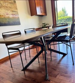 Gorgeous Four Hands Spider Dining Table w/6 Stonehenge Metal Chairs
