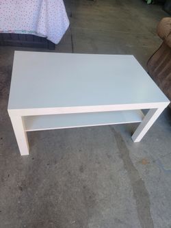 Little white table
