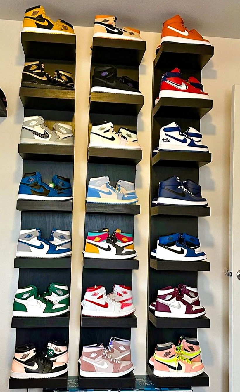 NIKE