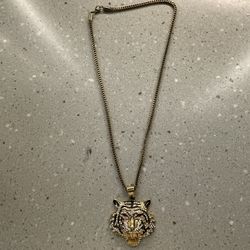Gold Chain With Pendant