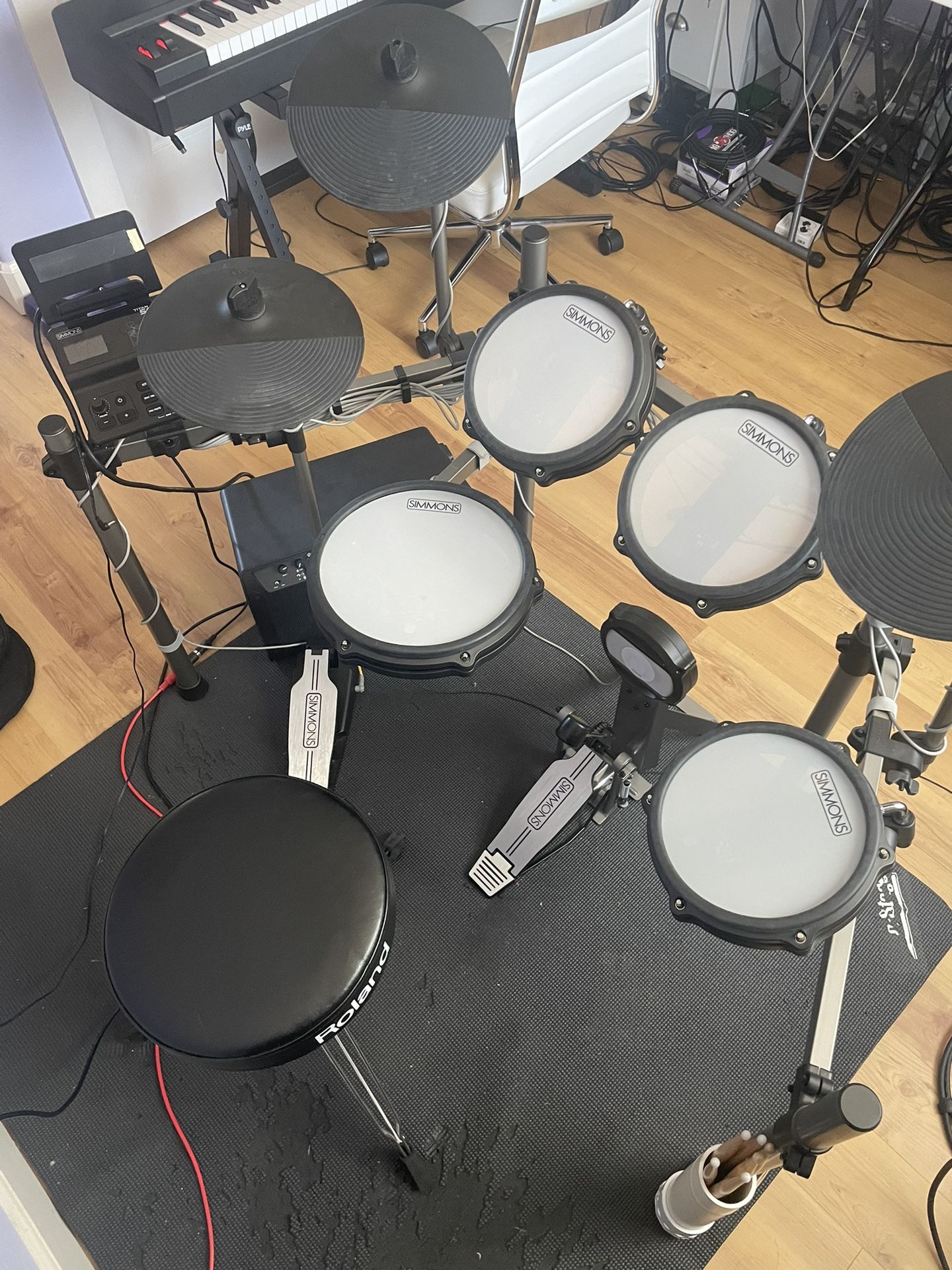 Simmons Electric Drum Set (Titan 50)