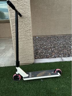 Tilt complete street scooter