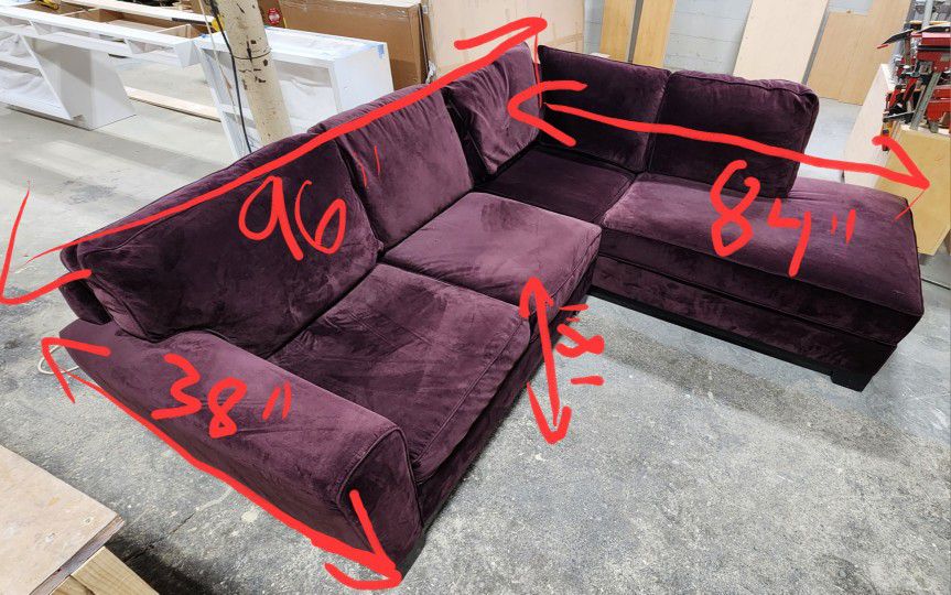 Macys Couch. Excellent Condition. Purple Velvet. Delivery Is Available!