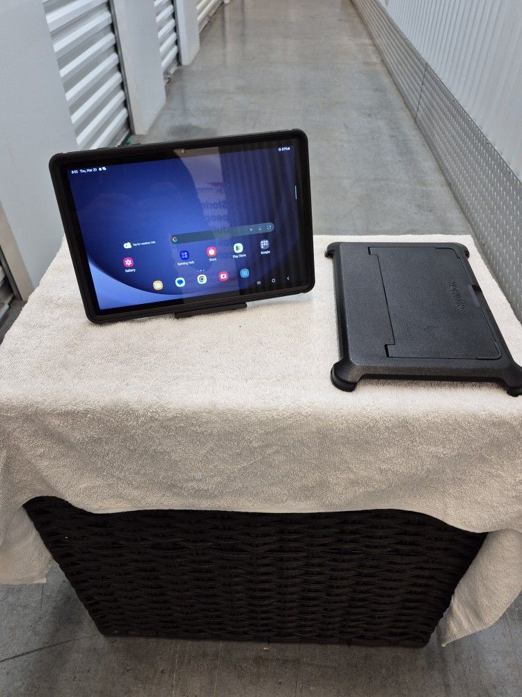 NEW "SAMSUNG A9 +" TABLET, GREAT ITEM IF IT FITS YOUR NEEDS, W/ GLASS SCREEN SAVER, PRICED TO SELL!!!