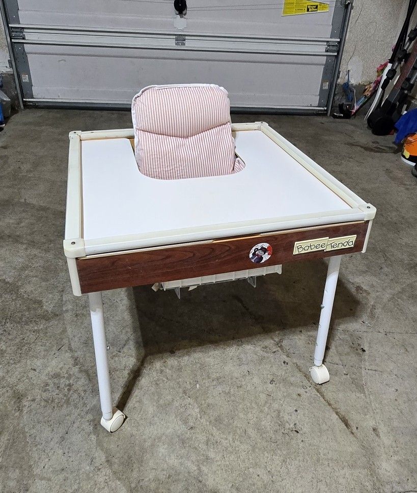Babee Tenda Adjustable Highchair