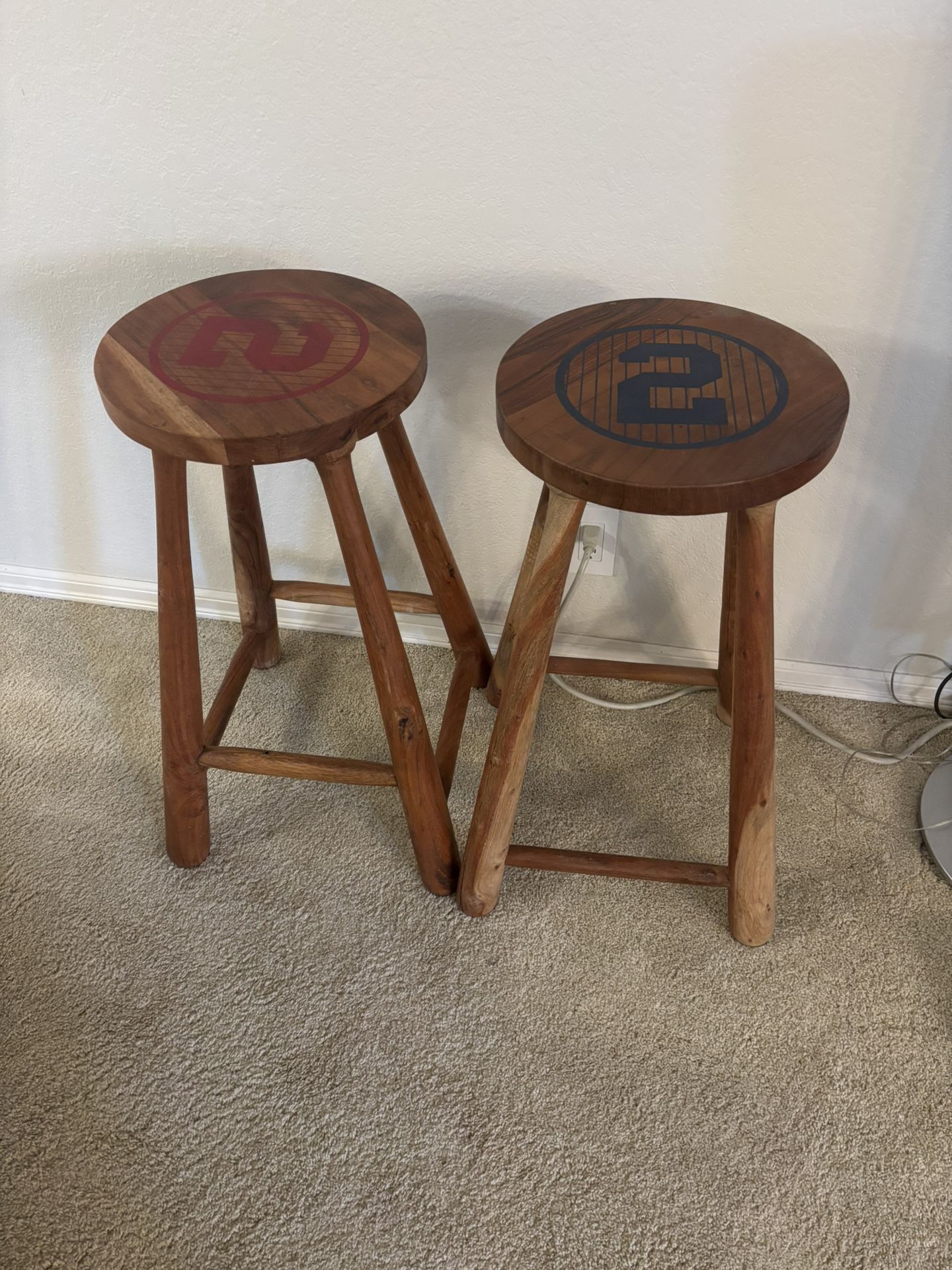 2 Bar Stools 