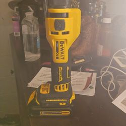 DeWalt Brushless Cut Out Tool With https://offerup.com/redirect/?o=QmF0dGVyeS5Obw== Charger.