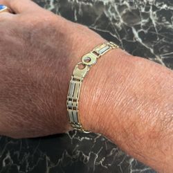Cartier 10 K Yellow And White Bracelet 8and A Half Inch. 17 And A Half Grams 