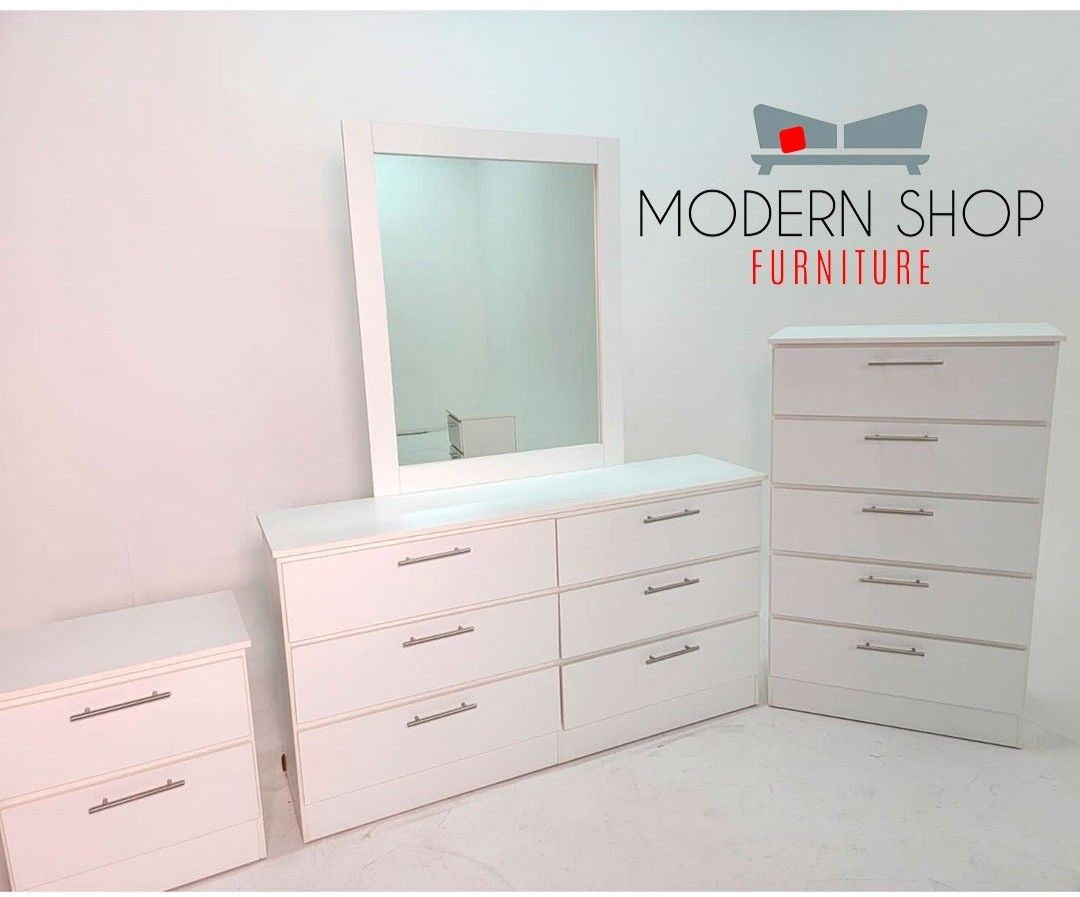 Đręsser Whįt Mįrror Çhest Anđ One Nąighţsţanđ /// Çomođa Çon Ęspęjo  Gąveţero Y Una Męsita