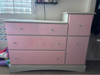 Dresser / Changing Table