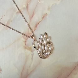 Betsey Johnson Swan Pendant Necklace 