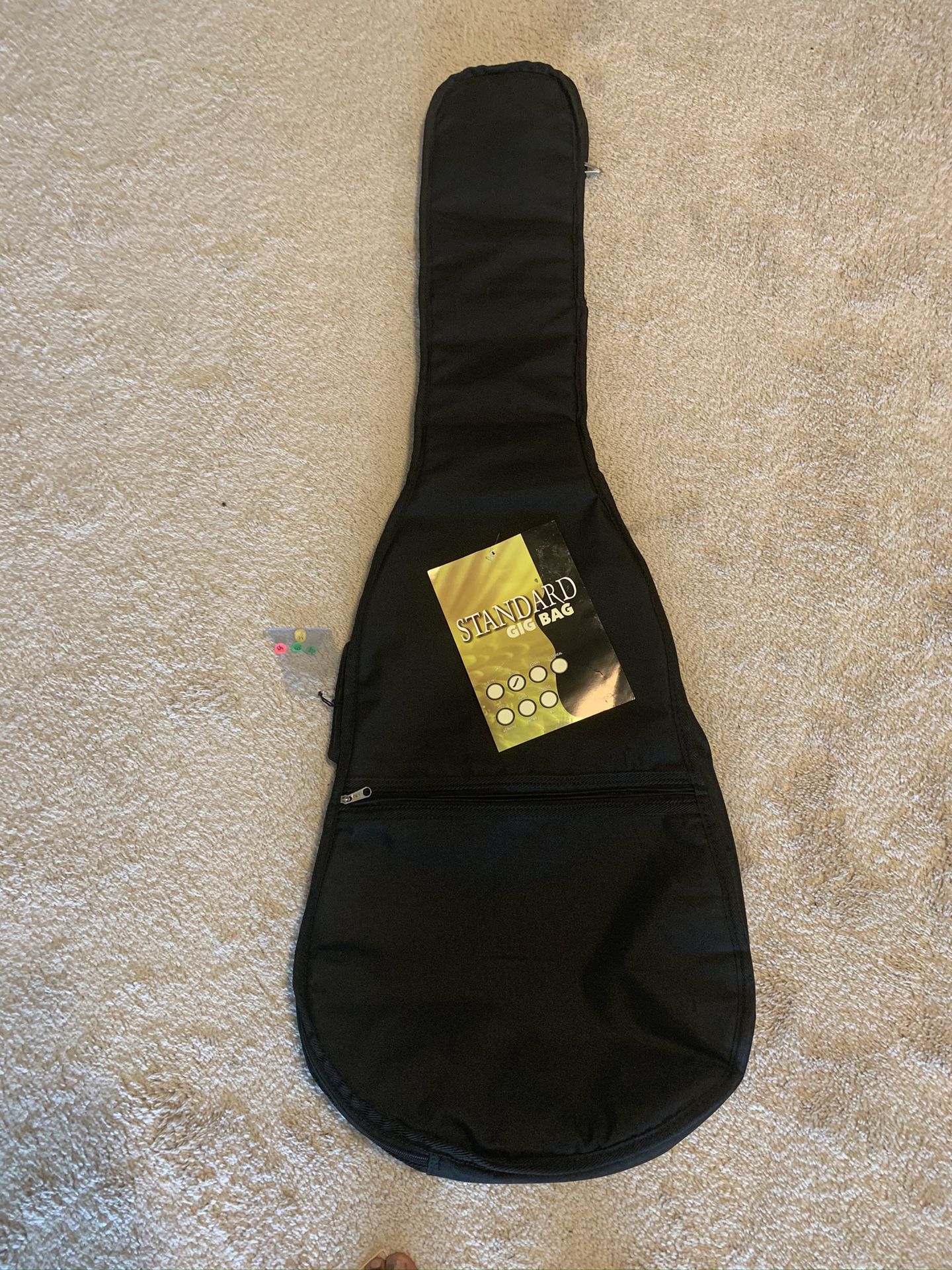 Standard gig bag for bass guitar