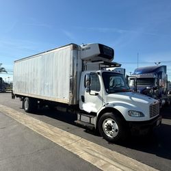 2012 Freightliner M2 106 