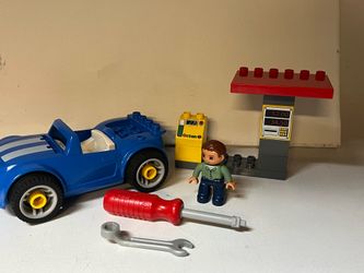 LEGO DUPLO Petrol Station 5640 LEGO Duplo Car