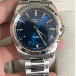 A brand new mechanical movement men's watch, very perfect
Blue sun patterned dial with hour markers, adorned with silver plated polished hands and wea