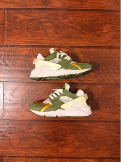 Nike Air Huarache x Stussy “Dark Olive”