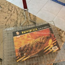 Bbq Grill, Vases, Rack And Etc