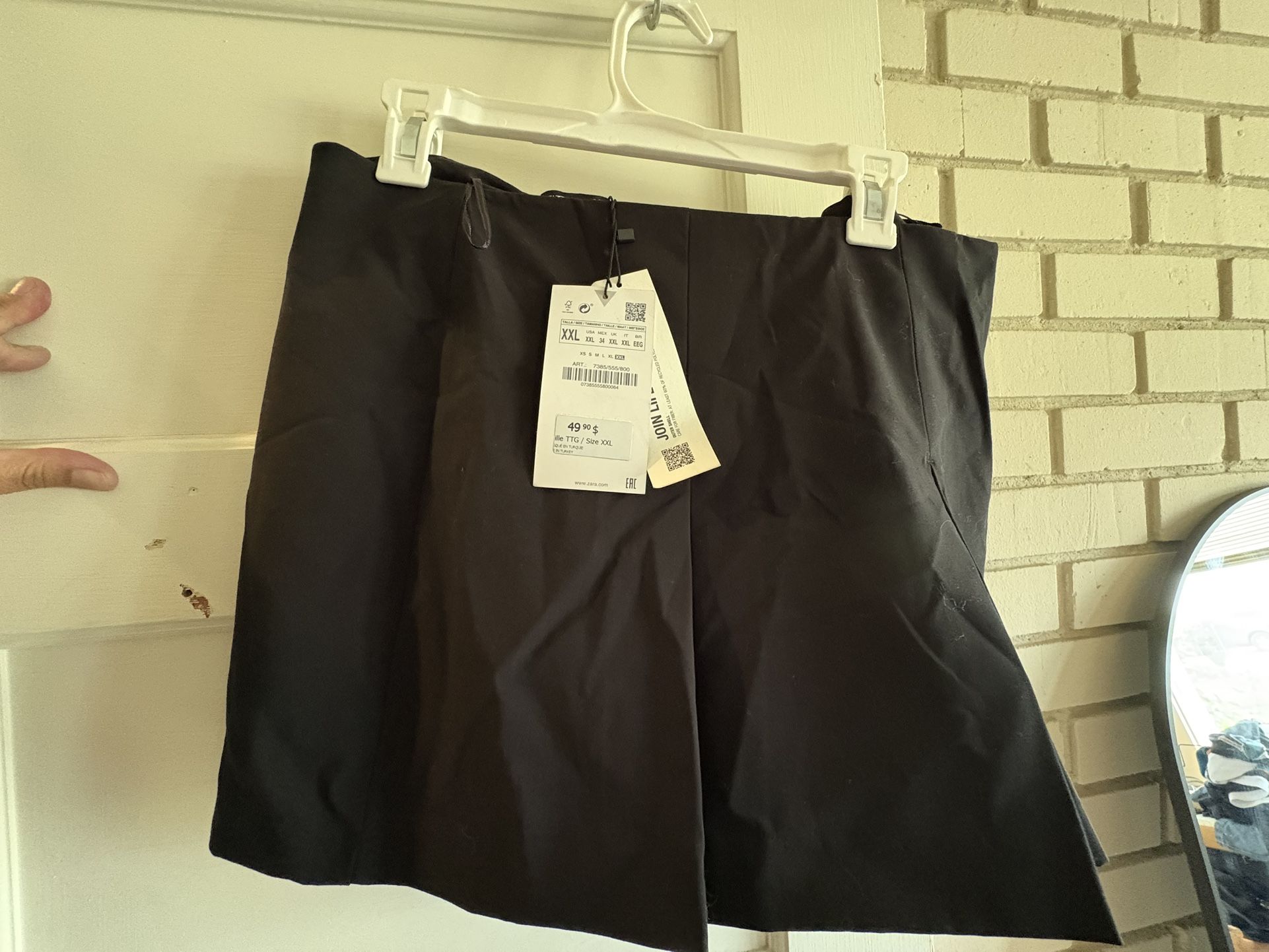 Zara Black Pleated Skirt
