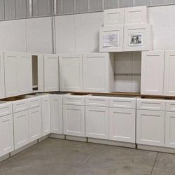 White Kitchen Cabinets