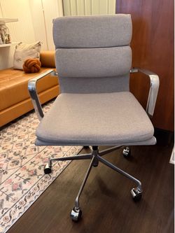 Mid Century Modern Office Chair