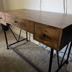 3-Drawer Desk