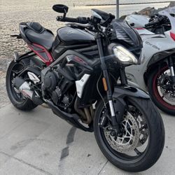 2022 Triumph Street Triple R – AT2 Exhaust – Clean Title