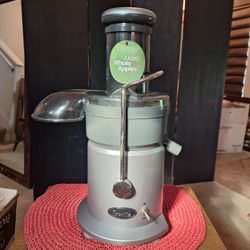 BREVILLE JUICE FOUNTAIN JUICER