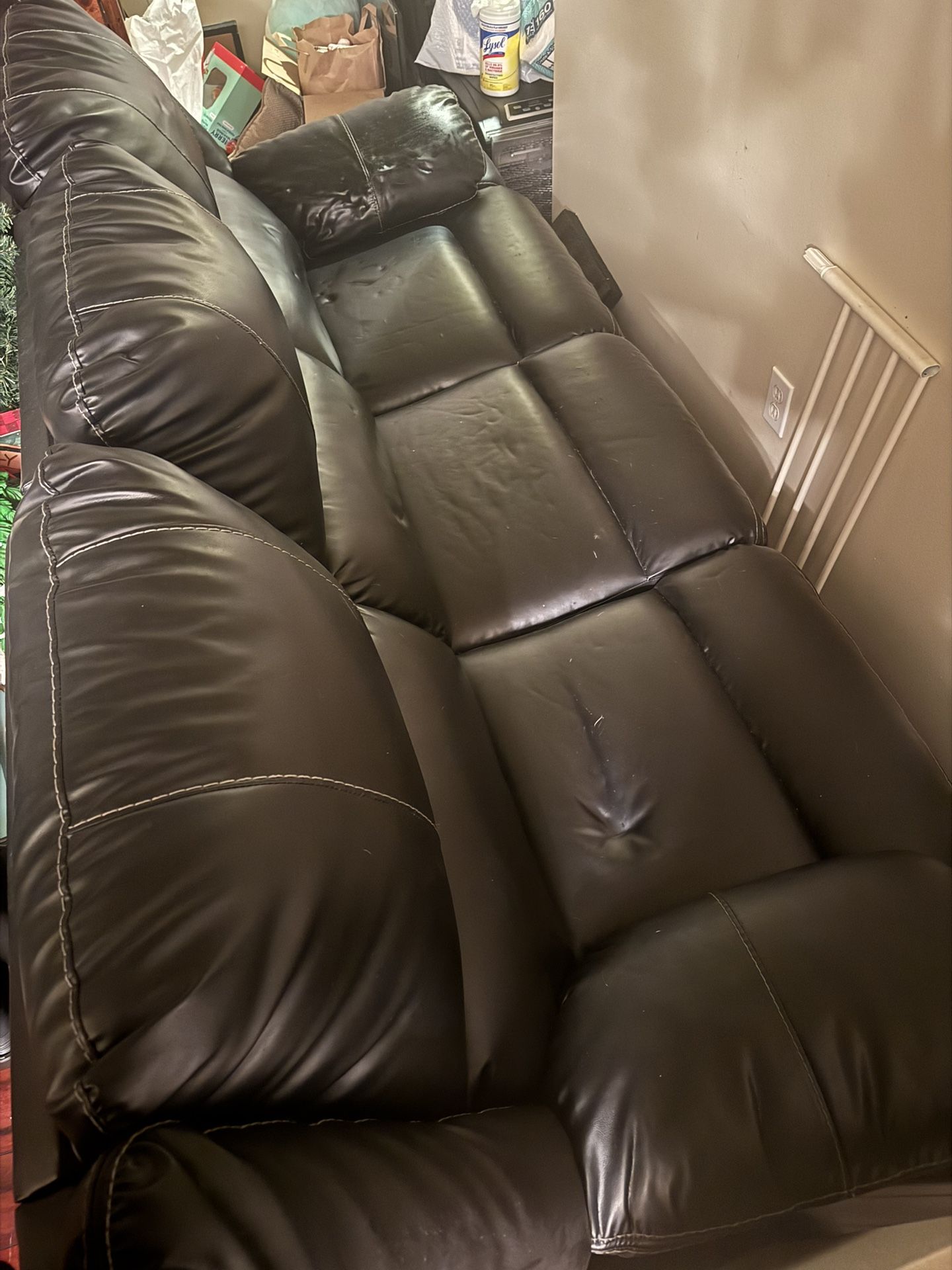 FREE LEATHER COUCH