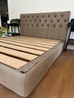 Elegant Tufted Upholstered Platform King Bed Frame