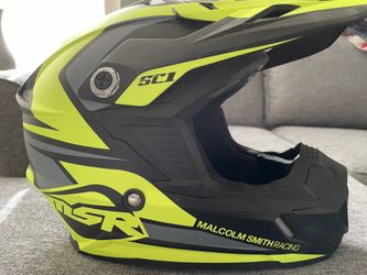 MSR Youth Riding Helmet-Size M (7 - 7 1/8)