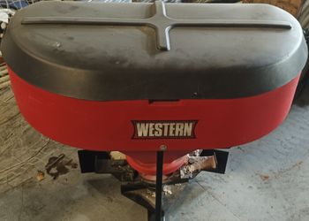Western 2500 Tailgate Spreader