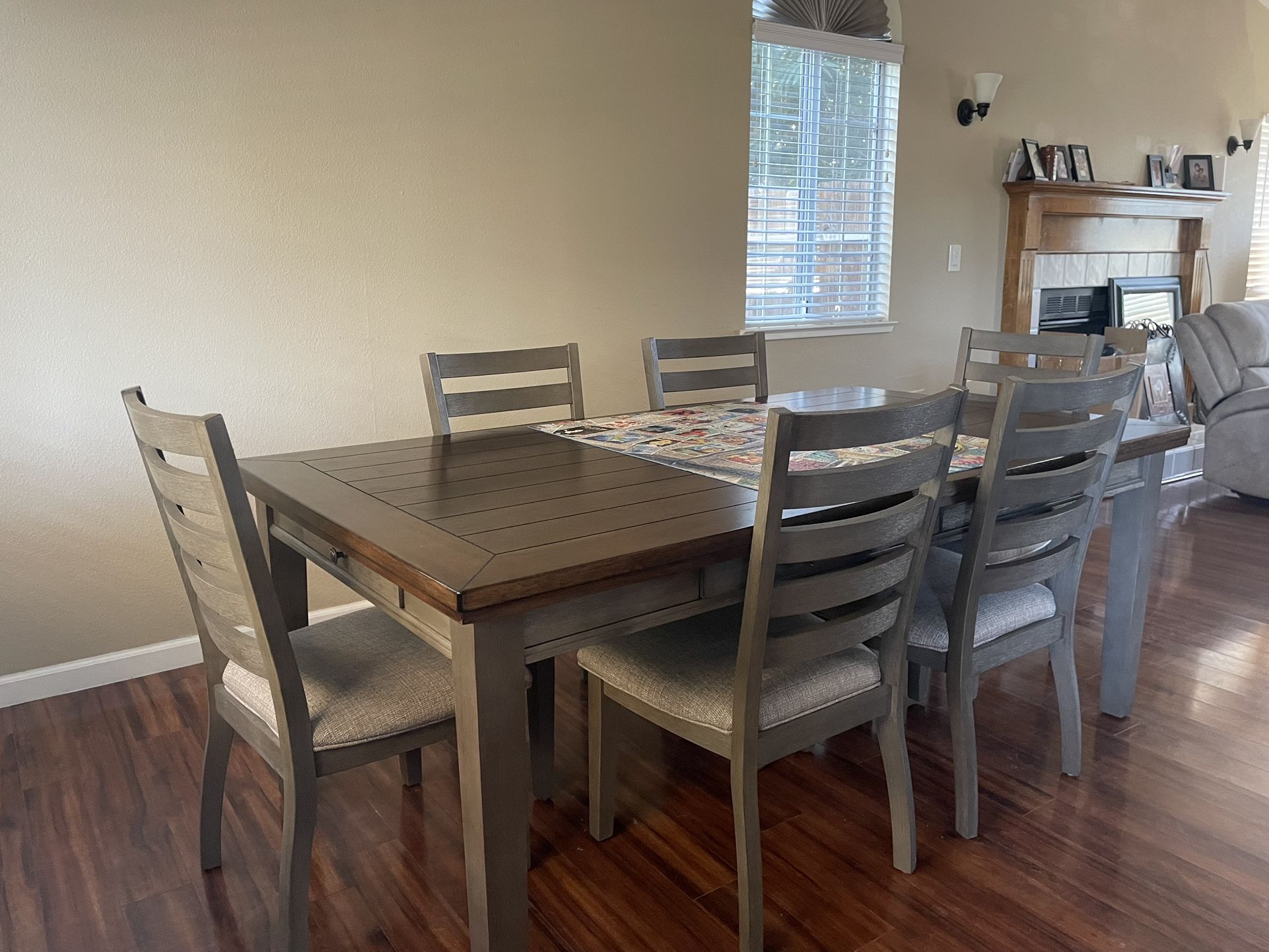 Dinning Table