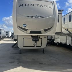 Montana 32 Ft