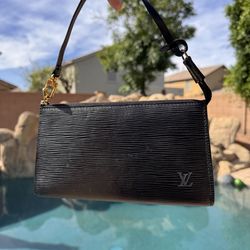 Authentic Louis Vuitton Epi Pochette Accessories Bag