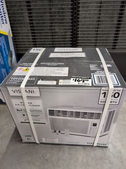 LIKE NEW: Vissani 5000 BTU Window Air
