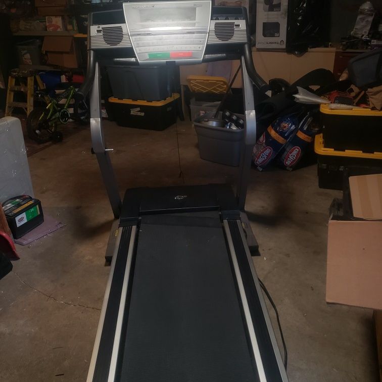 Nordictrack E3800 Treadmill for Sale in Tacoma WA OfferUp