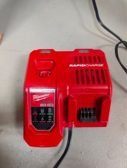 Like New Milwaukee M12 & M18 12-Volt/18-Volt Lithium-Ion Multi-Voltage Rapid Battery Charger.