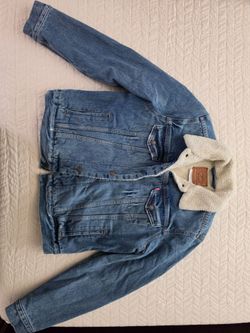 LEVI'S      WOMEN