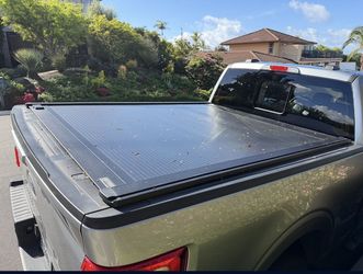 RetraxONE XR Tonneau Cover – Ford F-150 6.5’ Bed – Retractable Cover