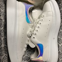 WORN ONCE MCQUEENS SIZE 43