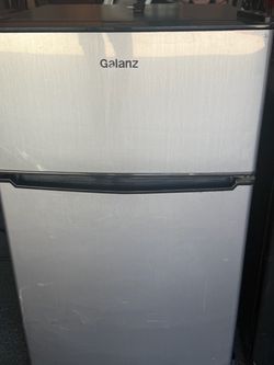 Mini Fridge with freezer