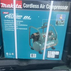 Makita 40V max XGT Brushless Cordless 2 Gallon 135 PSI Quiet Series Air Compressor, Rechargeable Battery, Tool Only