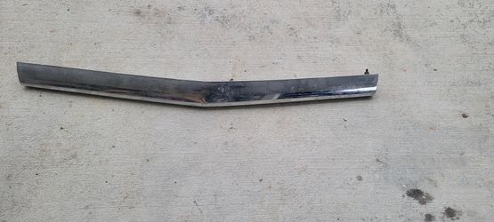 Hood Moulding