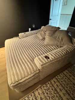 Oversized chaise
