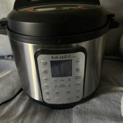 Instant Pot Duo Plus 8 Quart - Used Only Once
